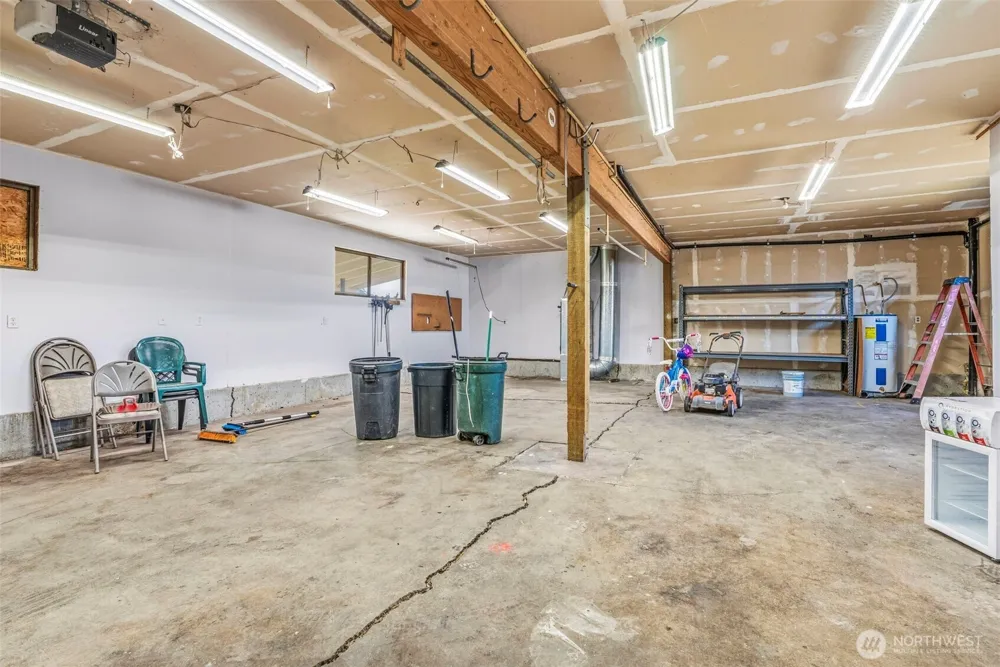 2426 38th Avenue Longview, WA 98632