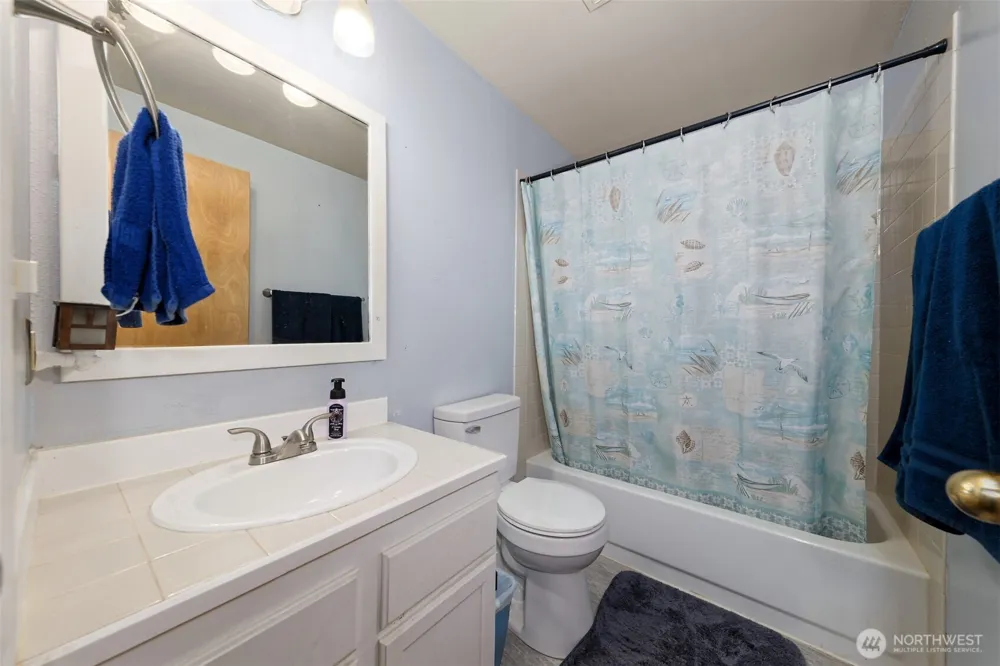 60 NE Riverhill Lane Belfair, WA 98528