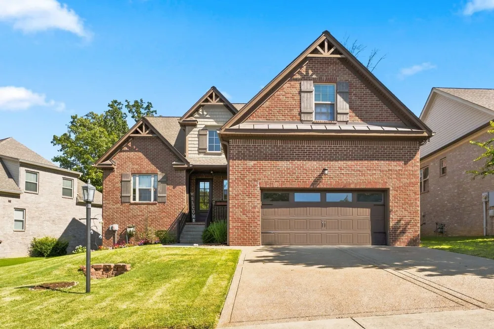 2561 Hessey Pass Mount Juliet, TN 37122