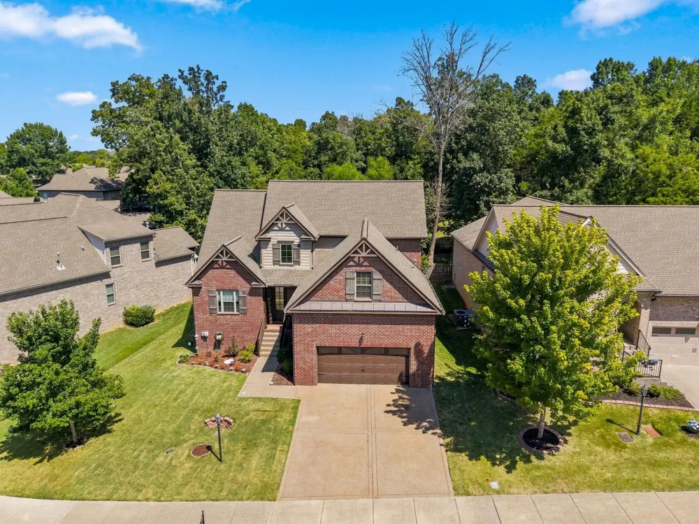 2561 Hessey Pass Mount Juliet, TN 37122