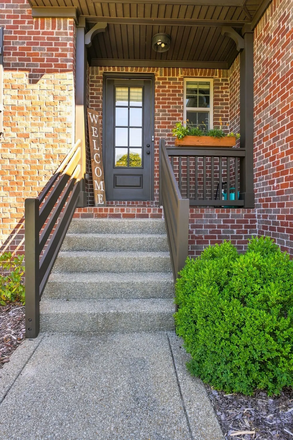 2561 Hessey Pass Mount Juliet, TN 37122