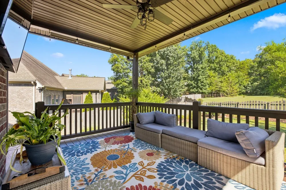 2561 Hessey Pass Mount Juliet, TN 37122
