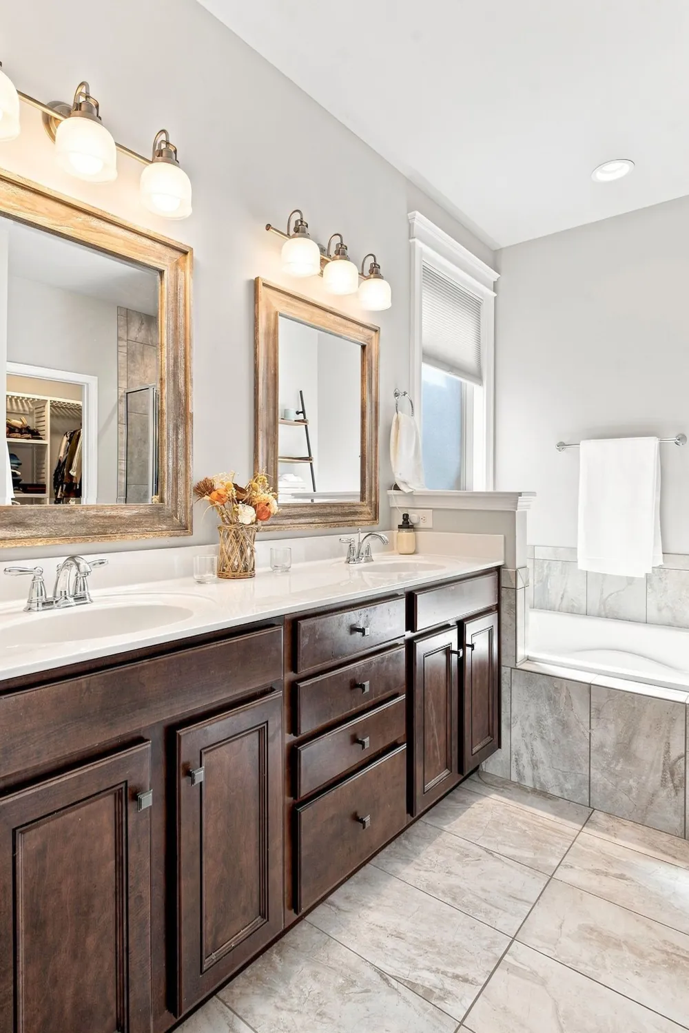 2561 Hessey Pass Mount Juliet, TN 37122