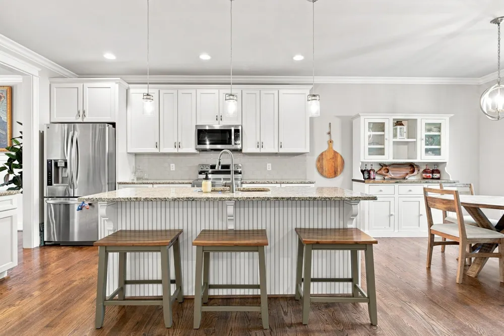 2561 Hessey Pass Mount Juliet, TN 37122