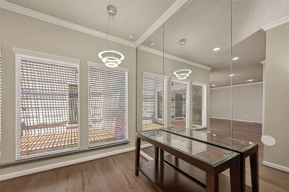 4024 Breakwood Drive Houston, TX 77025