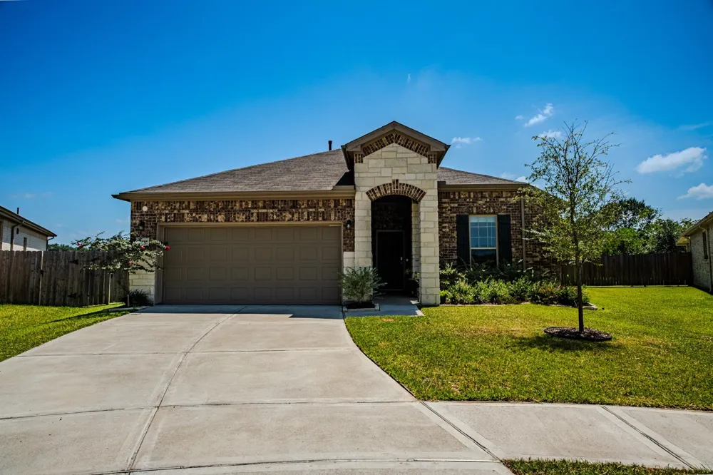3111 Clydesdale Drive Alvin, TX 77511