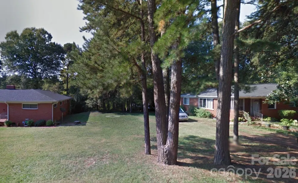 1815 Madison Avenue Charlotte, NC 28216