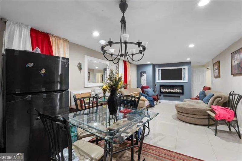 6825 Maddox RD Morrow, GA 30260