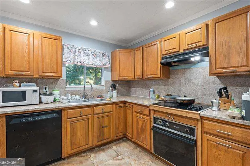 6825 Maddox RD Morrow, GA 30260