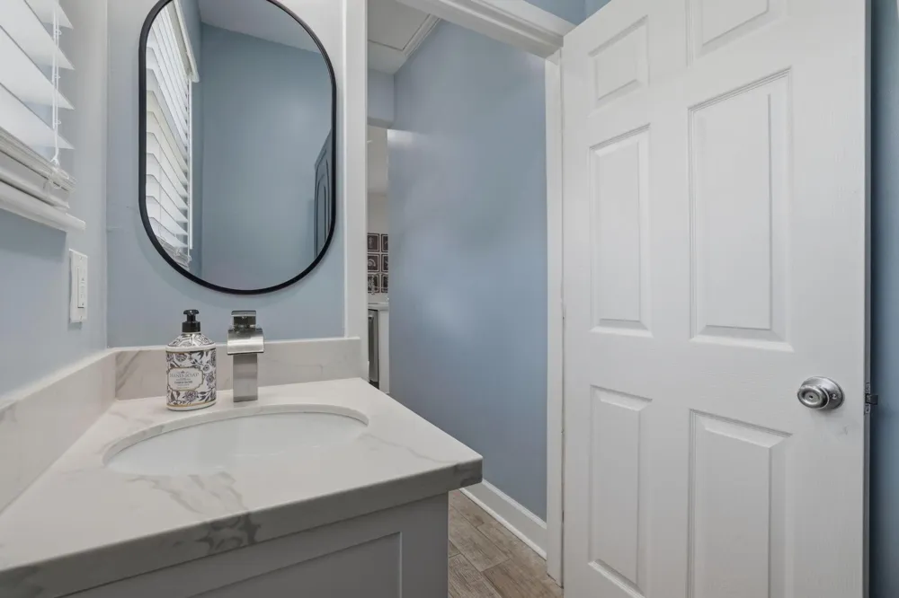 4702 Avenue N 1/2 Galveston, TX 77551