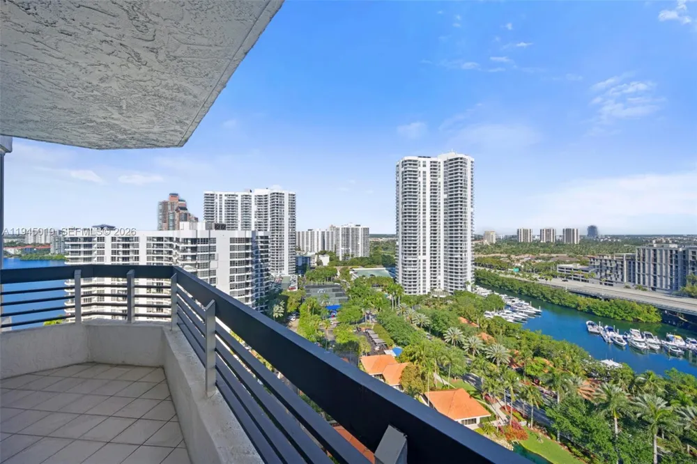 19101 NE 36th Ct #2006 Aventura, FL 33180