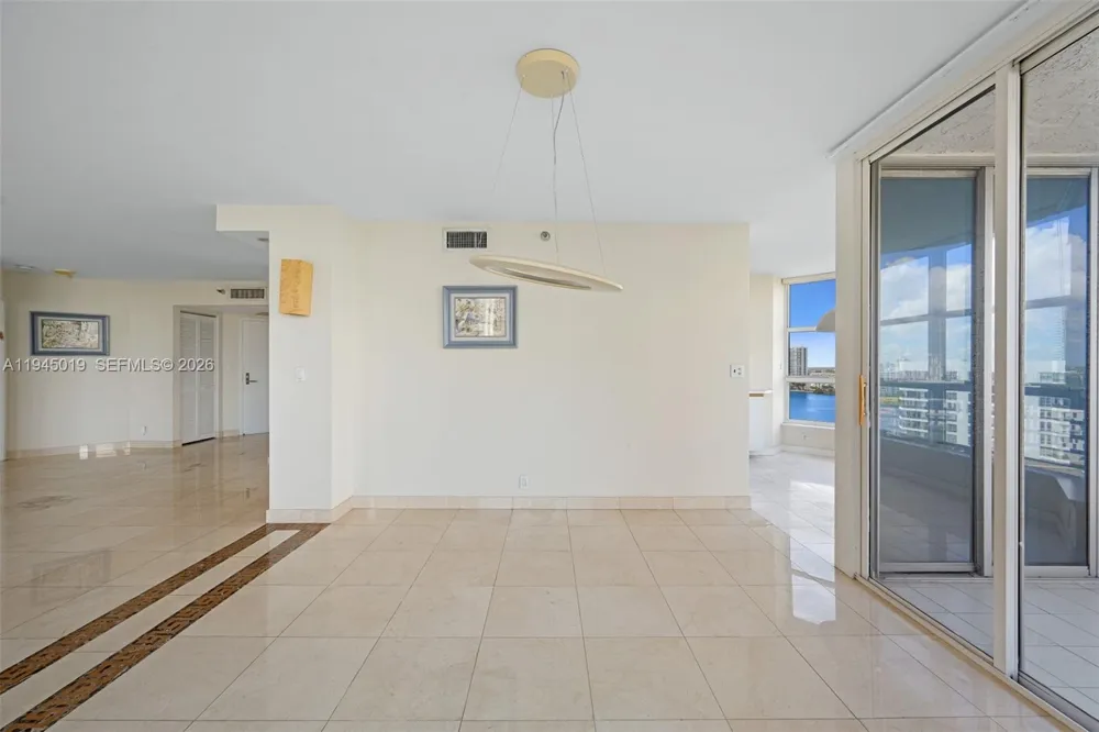 19101 NE 36th Ct #2006 Aventura, FL 33180