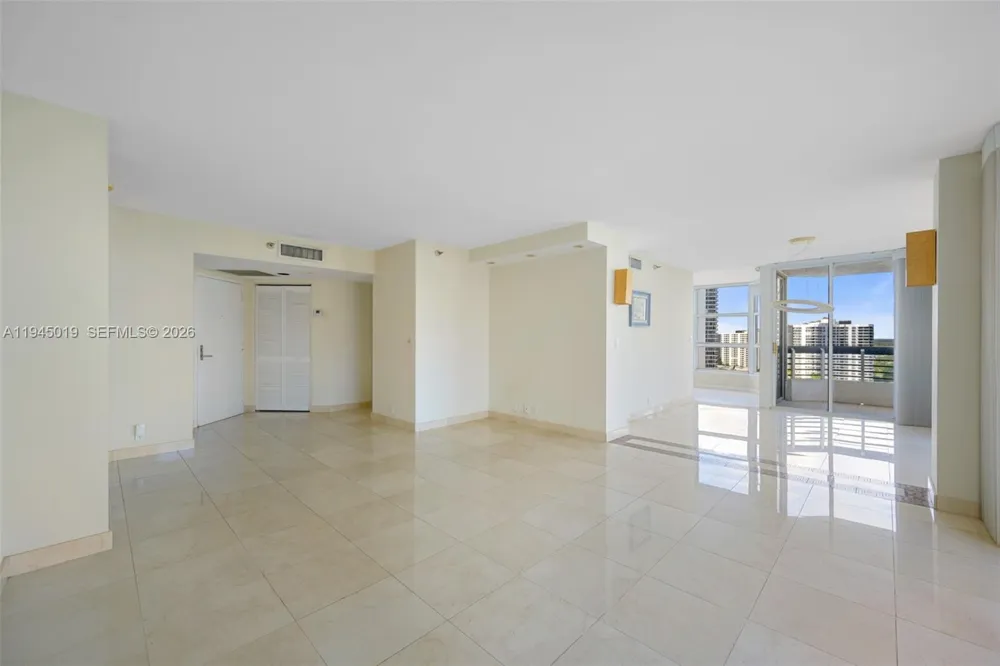 19101 NE 36th Ct #2006 Aventura, FL 33180