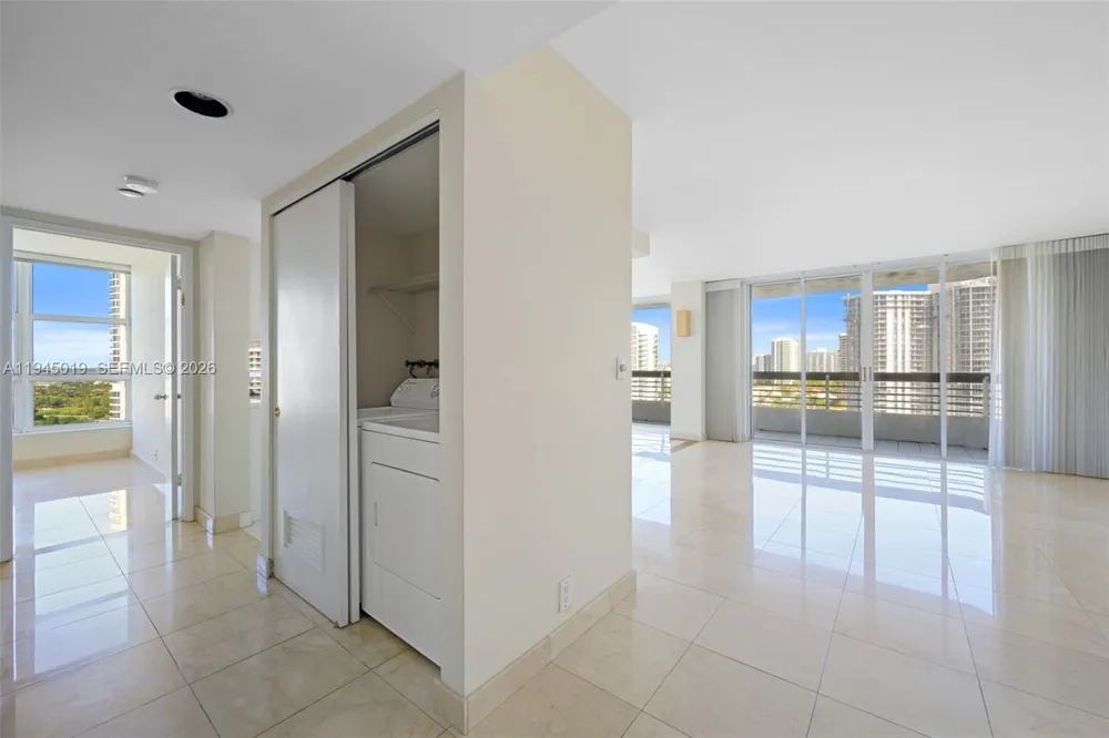 19101 NE 36th Ct #2006 Aventura, FL 33180