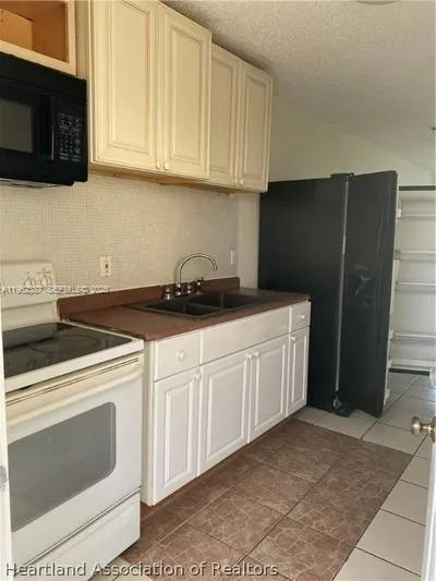 4131 Commercial Dr Sebring, FL 33870