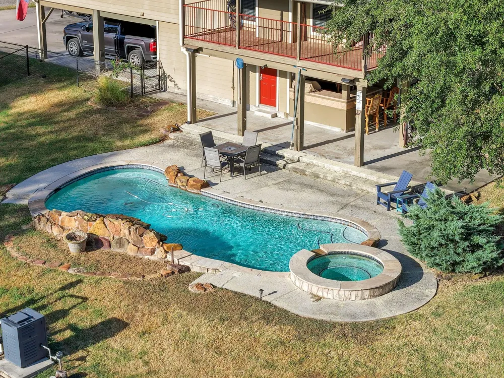 140 Elm Drive Onalaska, TX 77360