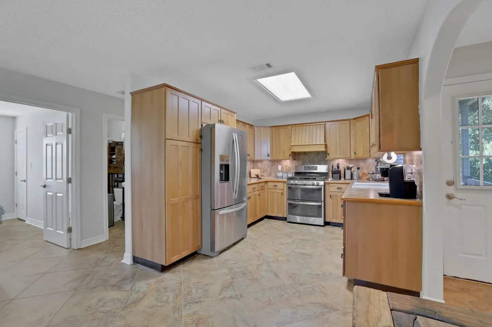 140 Elm Drive Onalaska, TX 77360