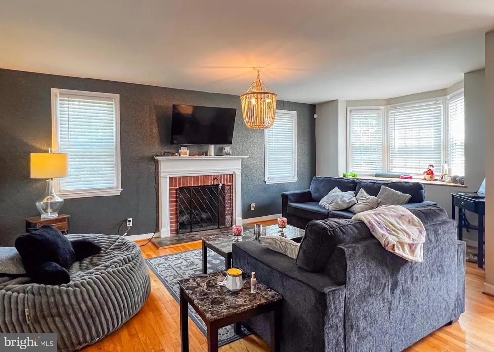 5826 EDMONDSON AVENUE Baltimore, MD 21228