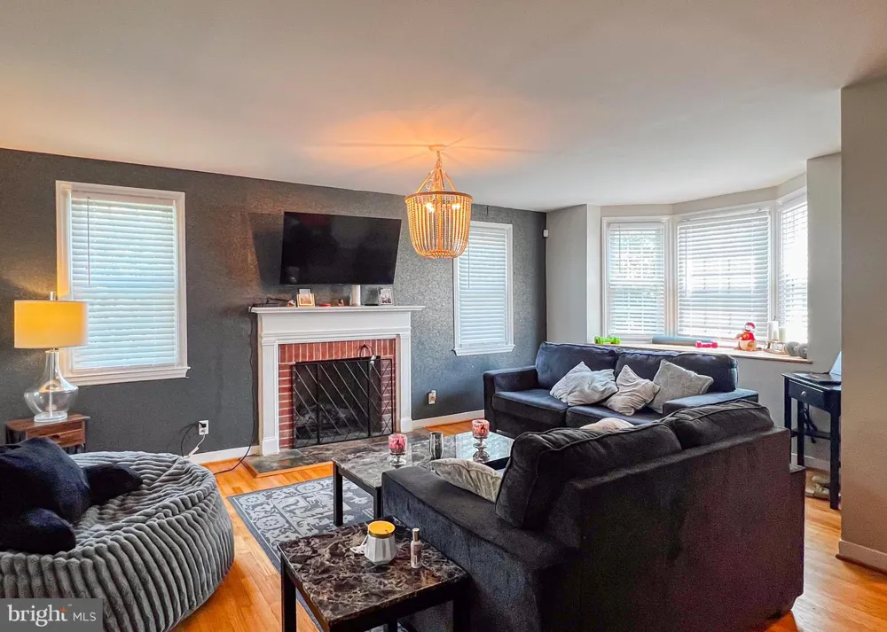 5826 EDMONDSON AVENUE Baltimore, MD 21228