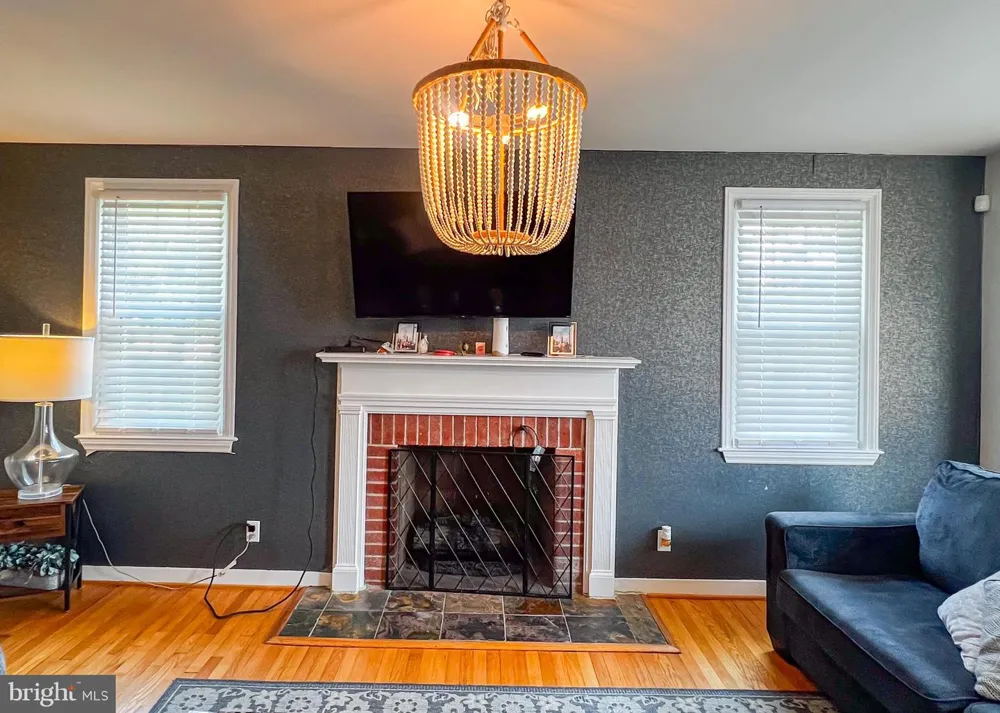 5826 EDMONDSON AVENUE Baltimore, MD 21228