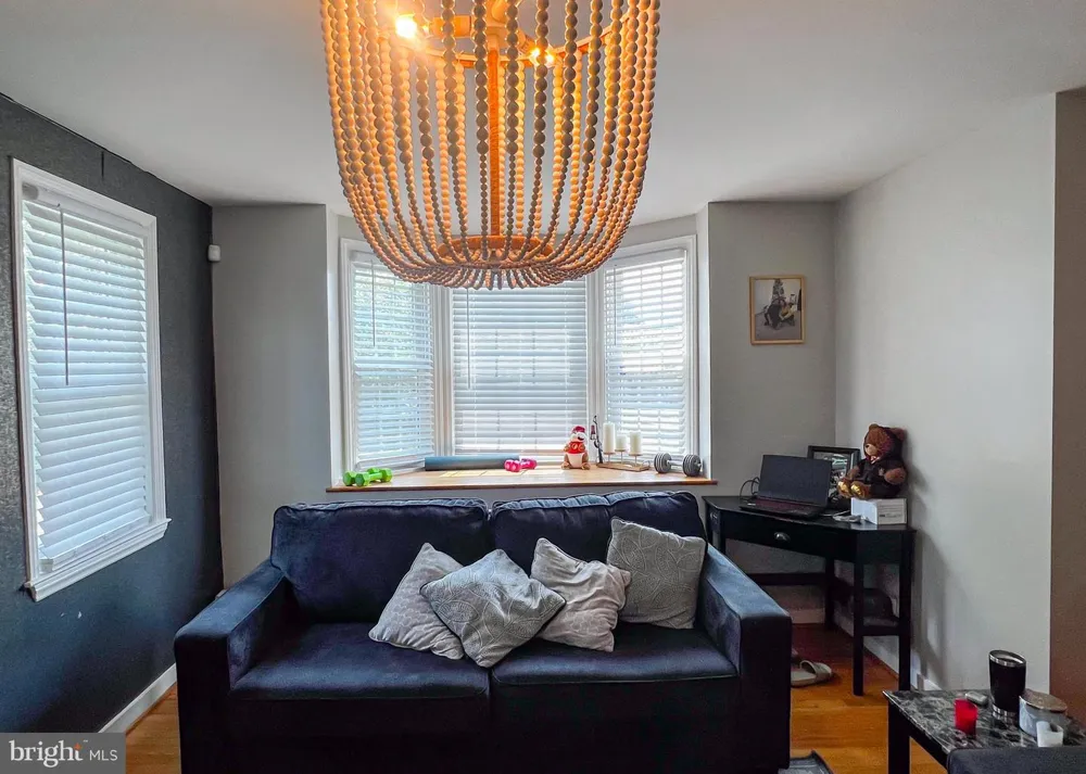 5826 EDMONDSON AVENUE Baltimore, MD 21228