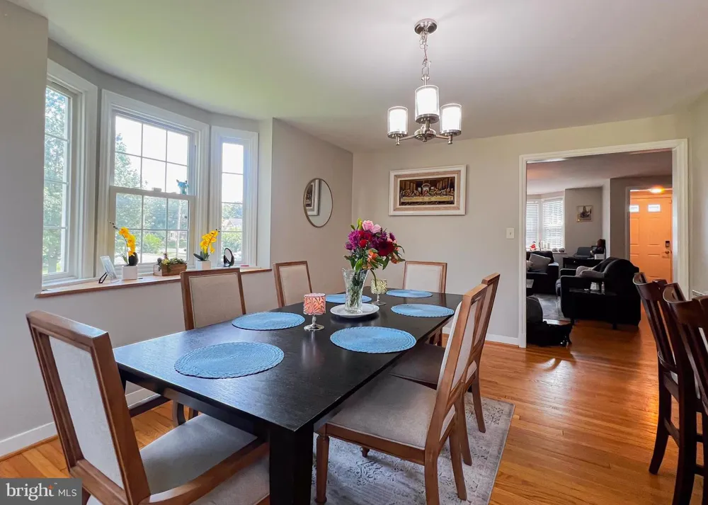 5826 EDMONDSON AVENUE Baltimore, MD 21228