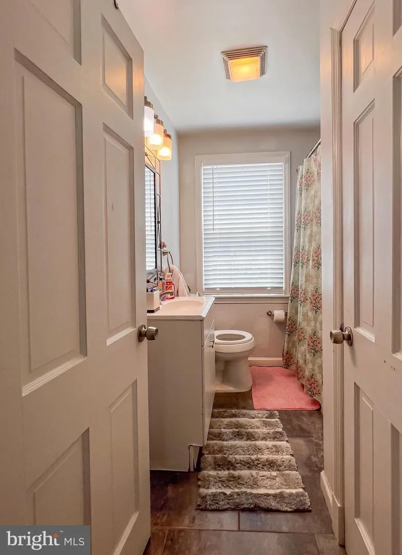 5826 EDMONDSON AVENUE Baltimore, MD 21228