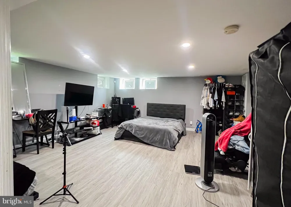 5826 EDMONDSON AVENUE Baltimore, MD 21228