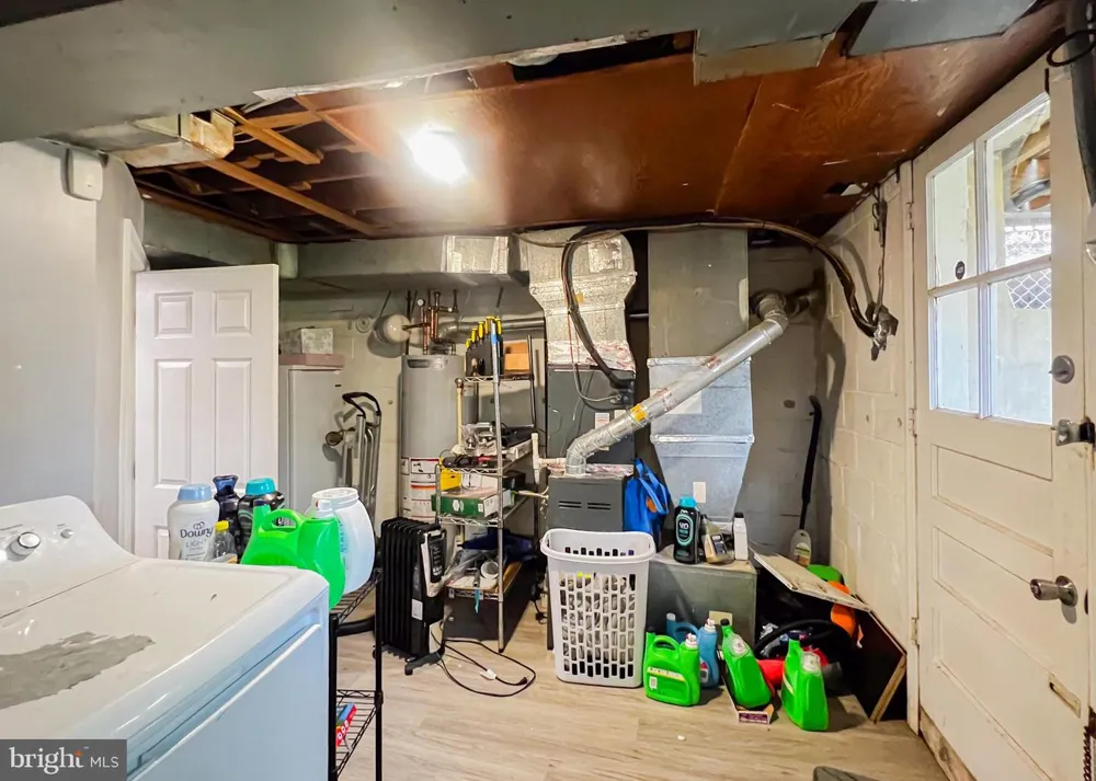 5826 EDMONDSON AVENUE Baltimore, MD 21228