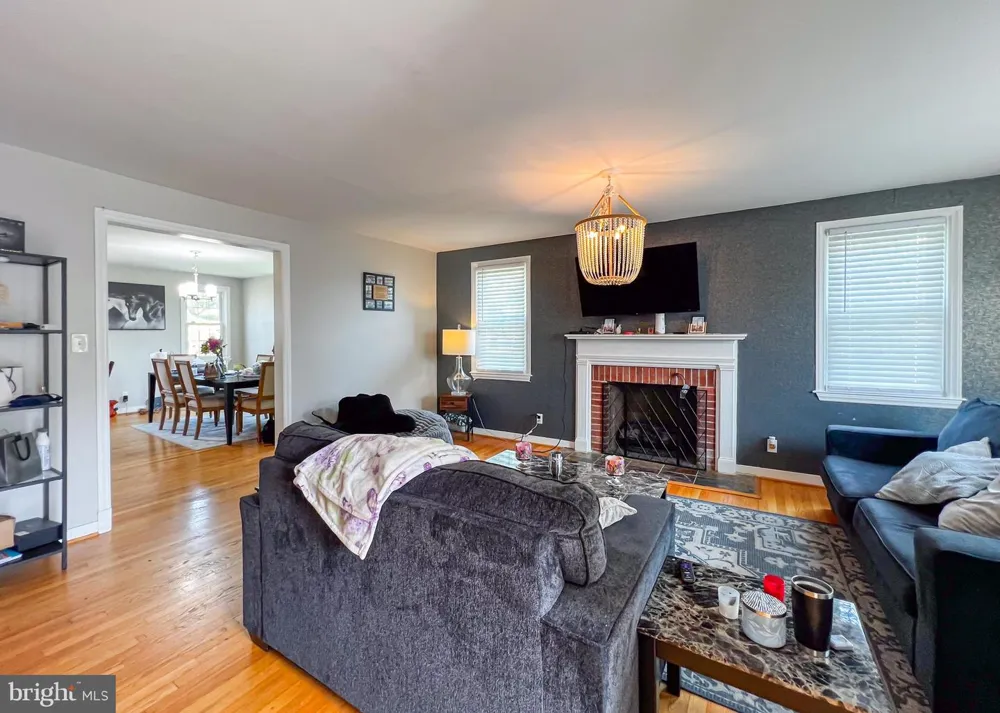 5826 EDMONDSON AVENUE Baltimore, MD 21228