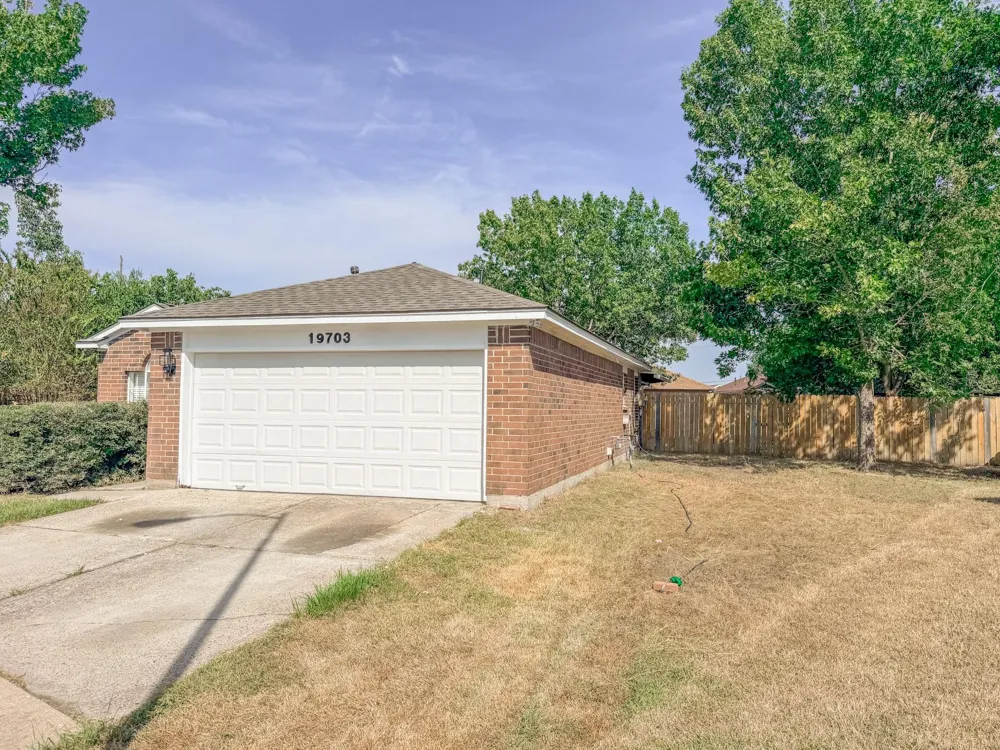 19703 Vista Lake Court Cypress, TX 77433