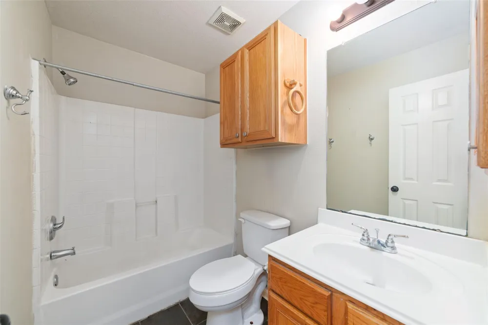 1014 Oak Glen Drive Willis, TX 77378