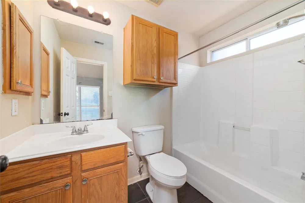 1014 Oak Glen Drive Willis, TX 77378