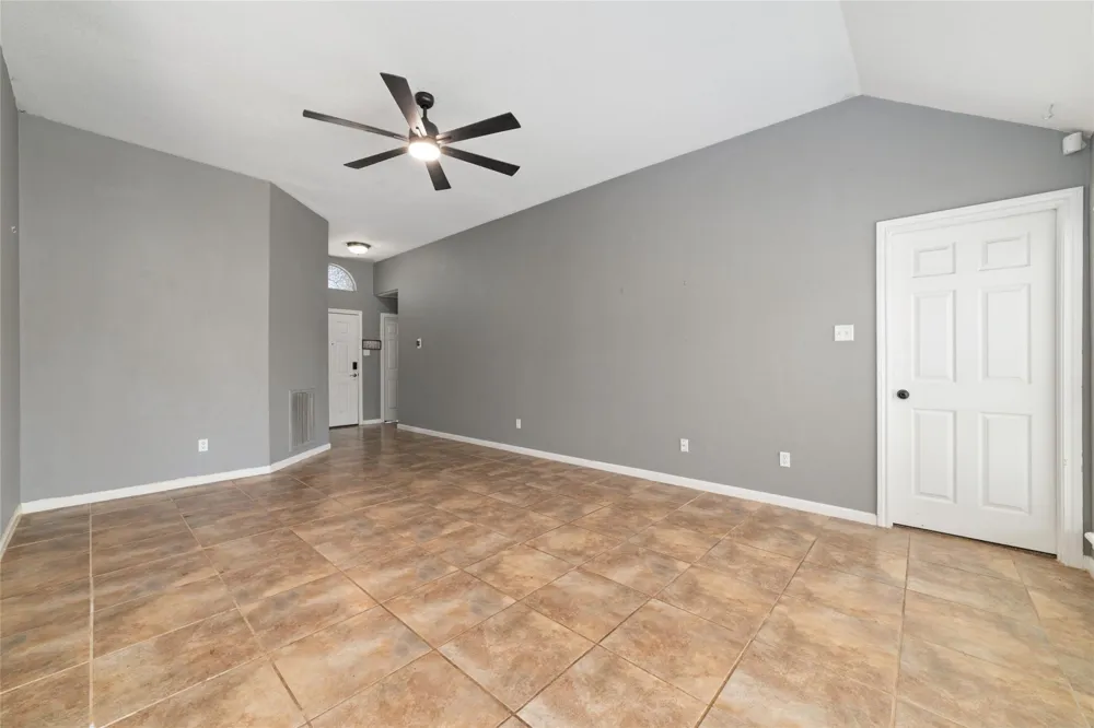 1014 Oak Glen Drive Willis, TX 77378