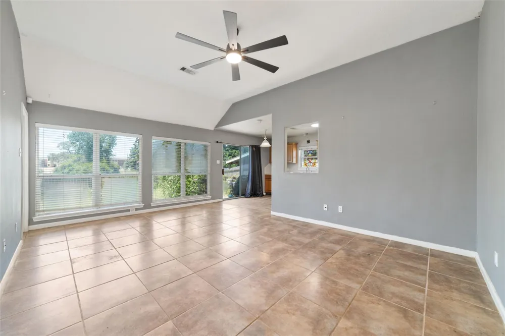 1014 Oak Glen Drive Willis, TX 77378