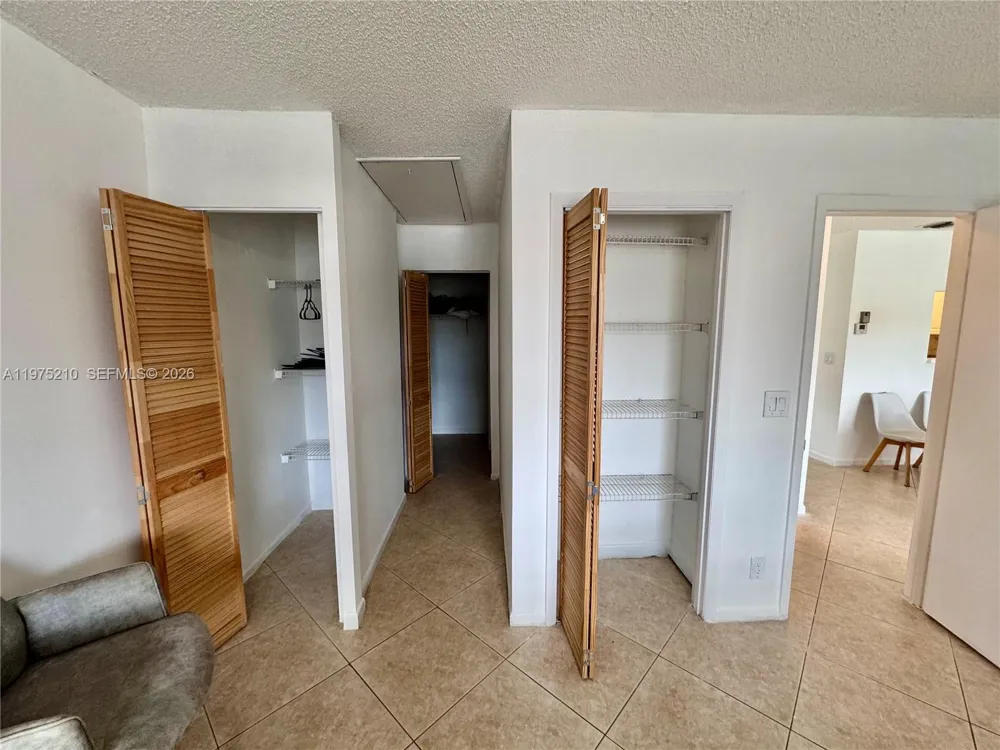 8838 Bella Vista Dr Boca Raton, FL 33433