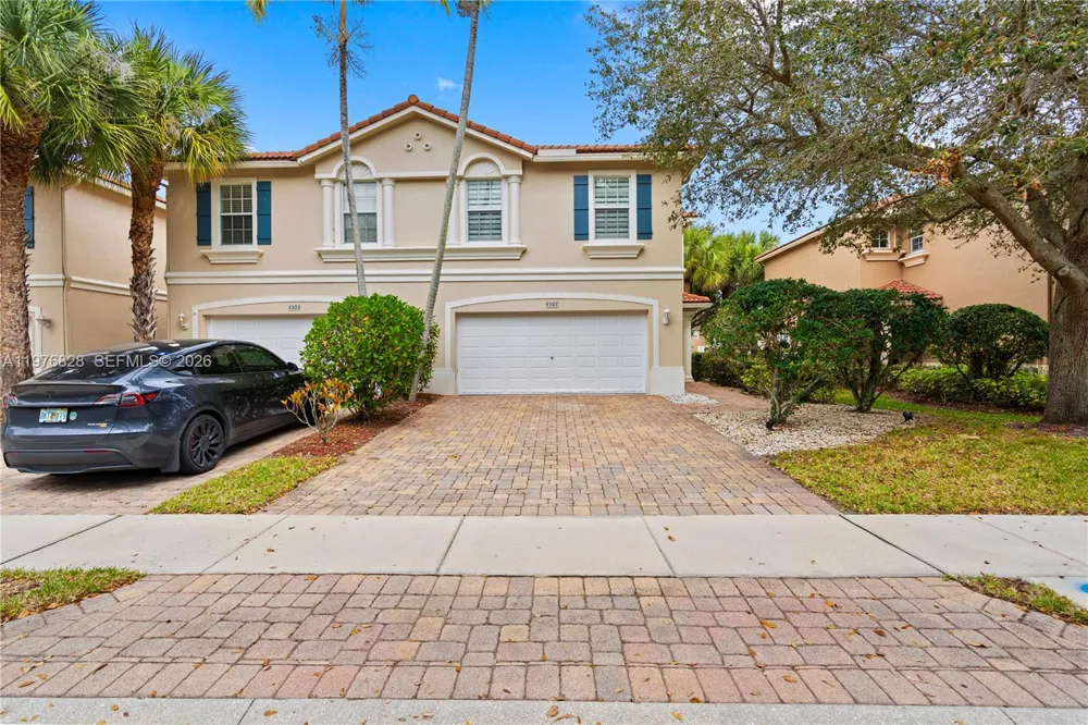 4301 Macarthur Palm Trl Green Acres, FL 33463