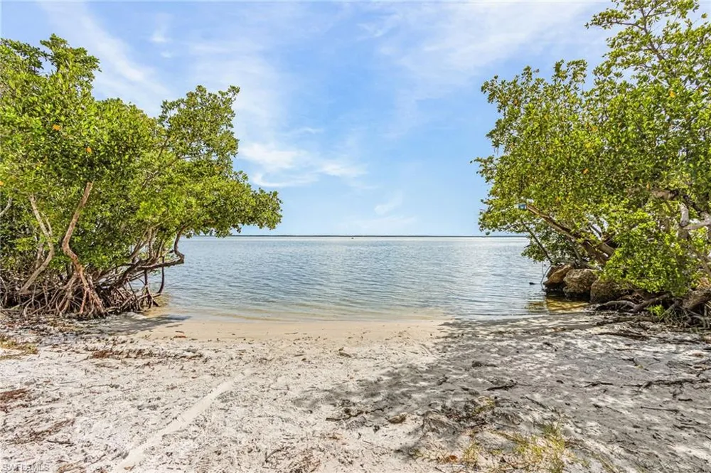 3742 Tangelo Drive St. James City, FL 33956