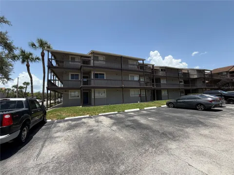 6308 NEWTOWN CIRCLE #8B1