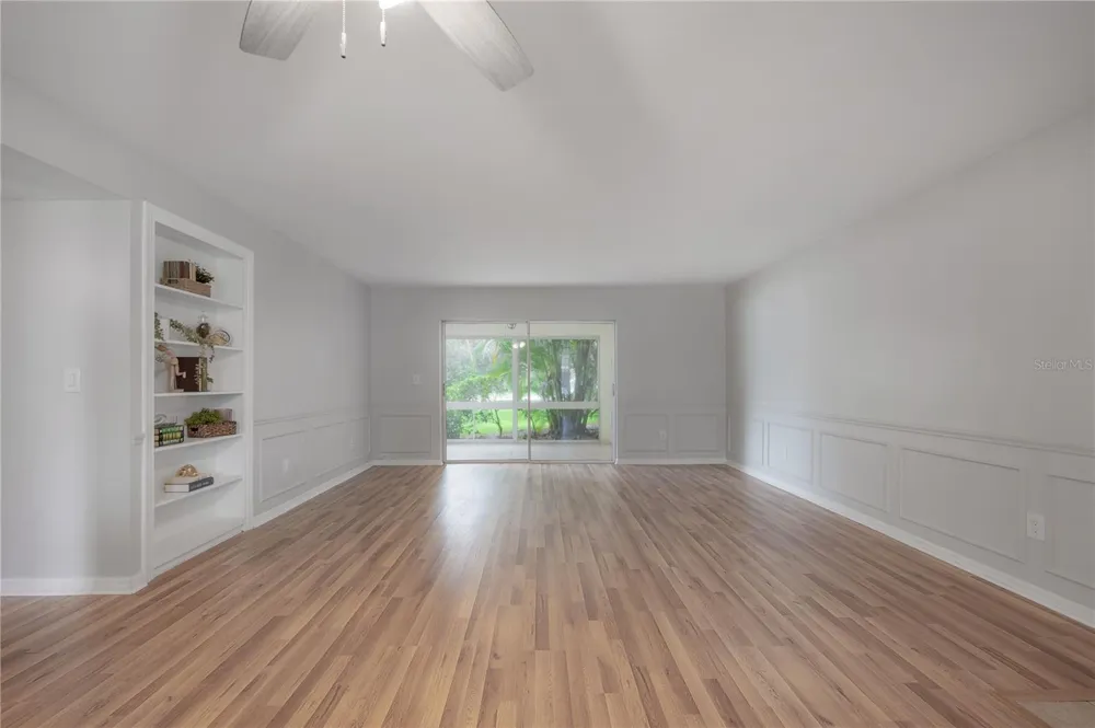 10391 CARROLLWOOD LANE #294 Tampa, FL 33618