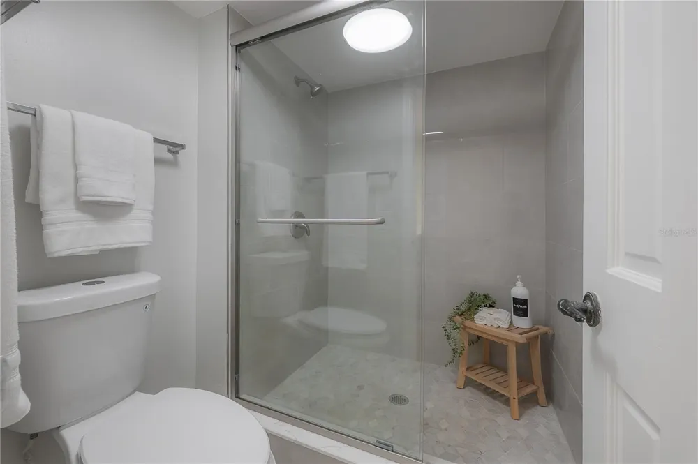 10391 CARROLLWOOD LANE #294 Tampa, FL 33618