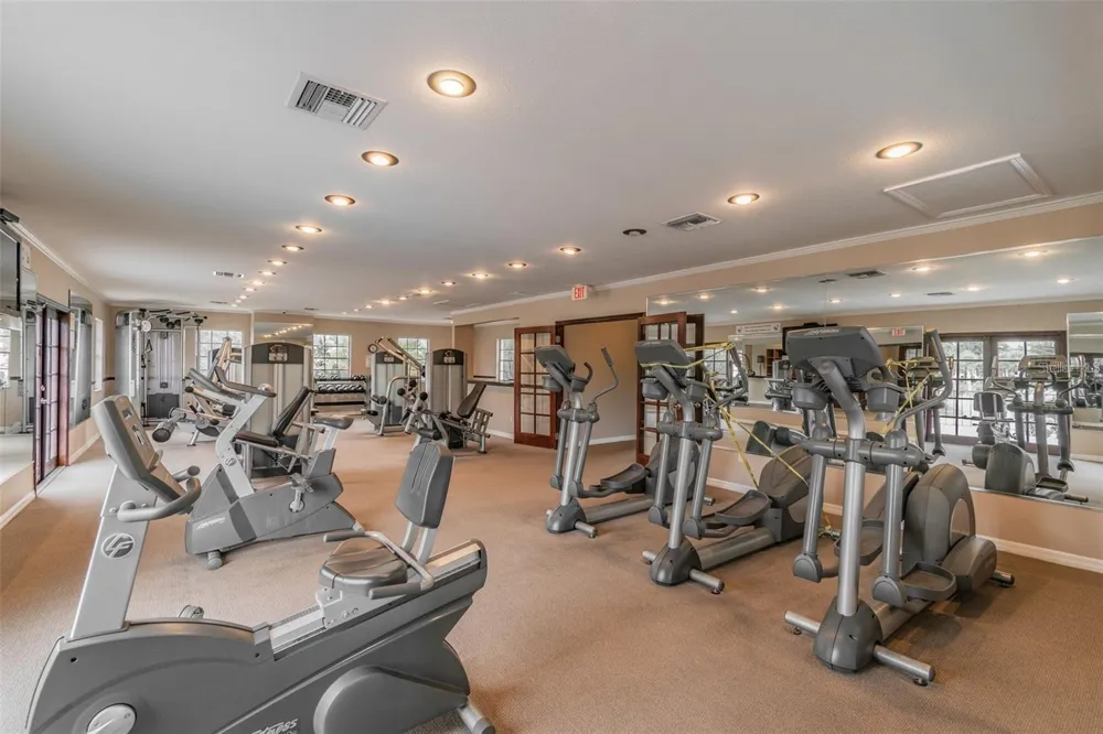 10391 CARROLLWOOD LANE #294 Tampa, FL 33618
