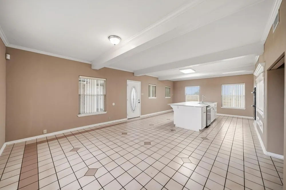 9719 I 10 Frontage Road Sealy, TX 77474