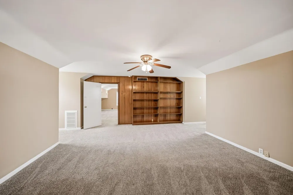 9719 I 10 Frontage Road Sealy, TX 77474