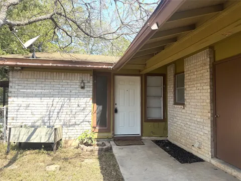 421 Live Oak Street