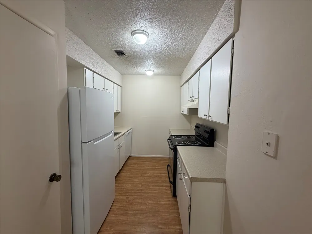421 Live Oak Street Kyle, TX 78640