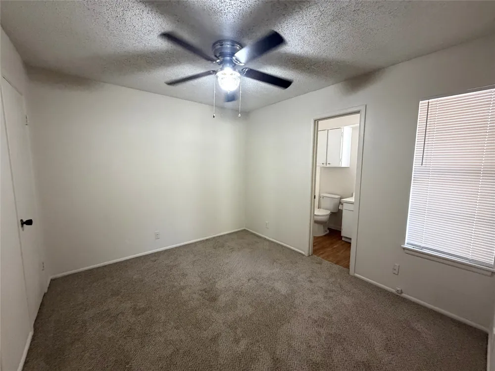 421 Live Oak Street Kyle, TX 78640
