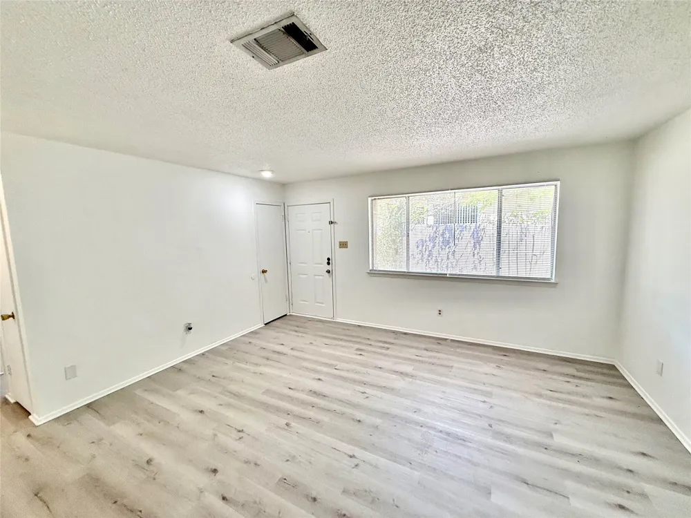 403 Country Aire Drive Round Rock, TX 78664