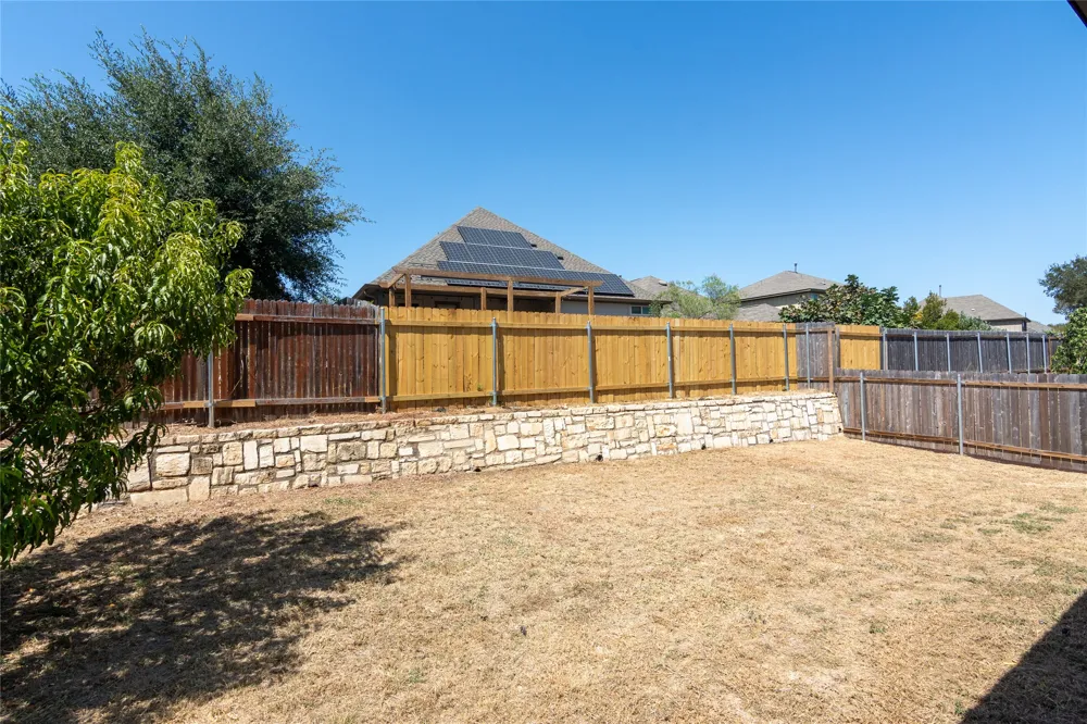 1916 Bobbywoods Lane Manchaca, TX 78652