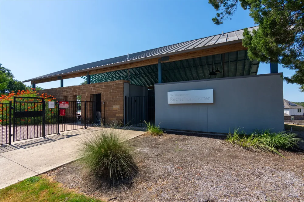 1916 Bobbywoods Lane Manchaca, TX 78652